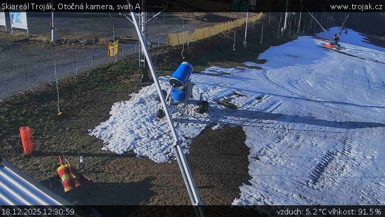 Skiareál Troják - Otočná kamera, svah A - 18.12.2025 v 12:30