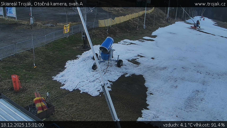 Skiareál Troják - Otočná kamera, svah A - 18.12.2025 v 15:31