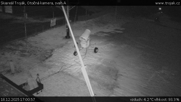 Skiareál Troják - Otočná kamera, svah A - 18.12.2025 v 17:00