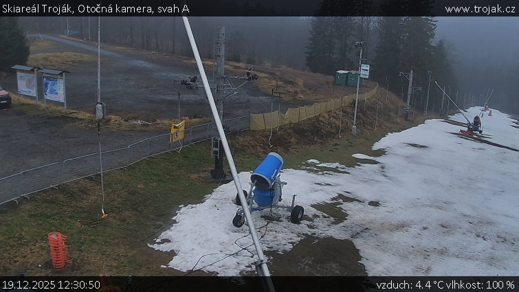 Skiareál Troják - Otočná kamera, svah A - 19.12.2025 v 12:30
