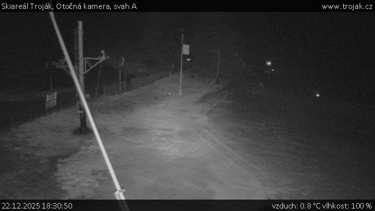 Skiareál Troják - Otočná kamera, svah A - 22.12.2025 v 18:30