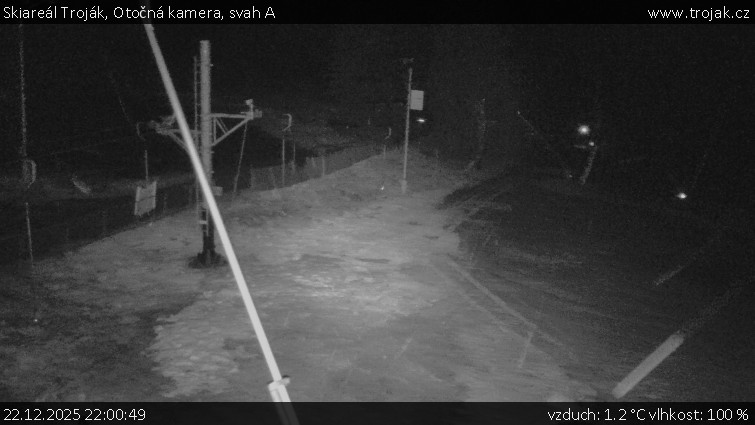 Skiareál Troják - Otočná kamera, svah A - 22.12.2025 v 22:00