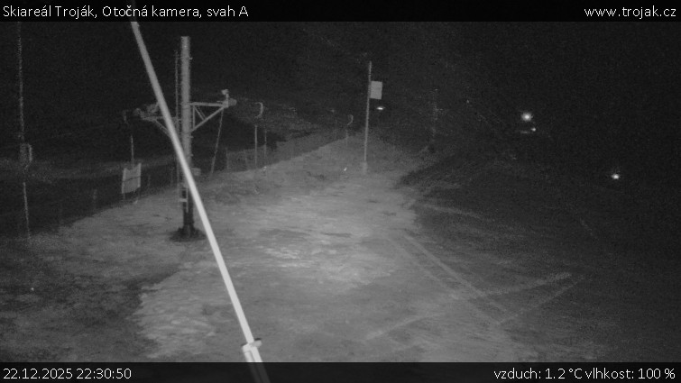 Skiareál Troják - Otočná kamera, svah A - 22.12.2025 v 22:30