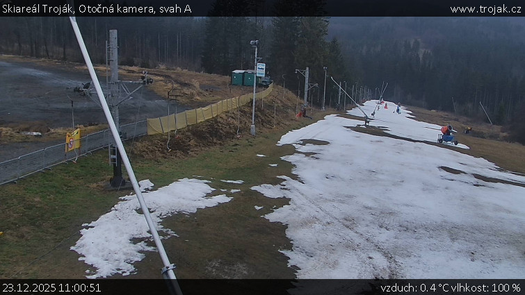 Skiareál Troják - Otočná kamera, svah A - 23.12.2025 v 11:00