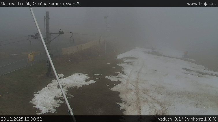 Skiareál Troják - Otočná kamera, svah A - 23.12.2025 v 13:30