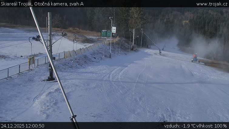 Skiareál Troják - Otočná kamera, svah A - 24.12.2025 v 12:00