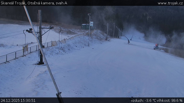 Skiareál Troják - Otočná kamera, svah A - 24.12.2025 v 15:30