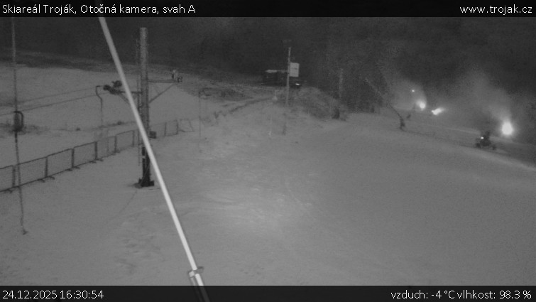 Skiareál Troják - Otočná kamera, svah A - 24.12.2025 v 16:30