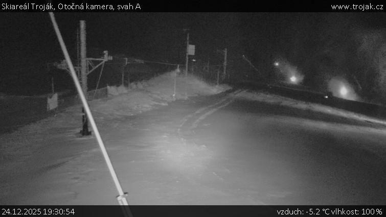 Skiareál Troják - Otočná kamera, svah A - 24.12.2025 v 19:30