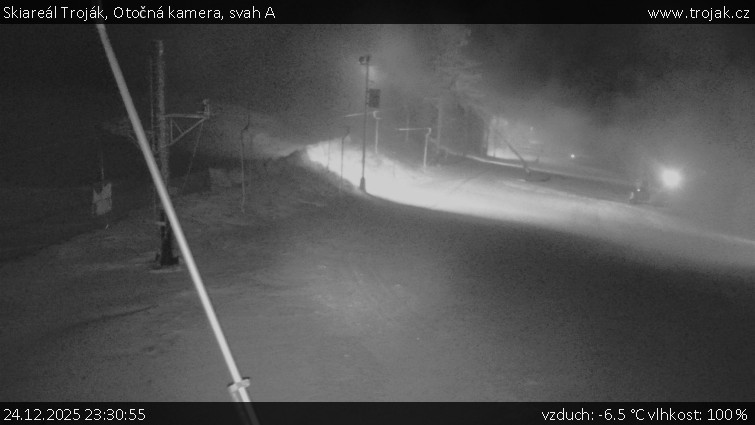 Skiareál Troják - Otočná kamera, svah A - 24.12.2025 v 23:30