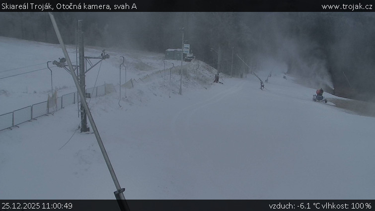 Skiareál Troják - Otočná kamera, svah A - 25.12.2025 v 11:00