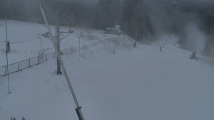 Skiareál Troják - Otočná kamera, svah A - 25.12.2025 v 13:00