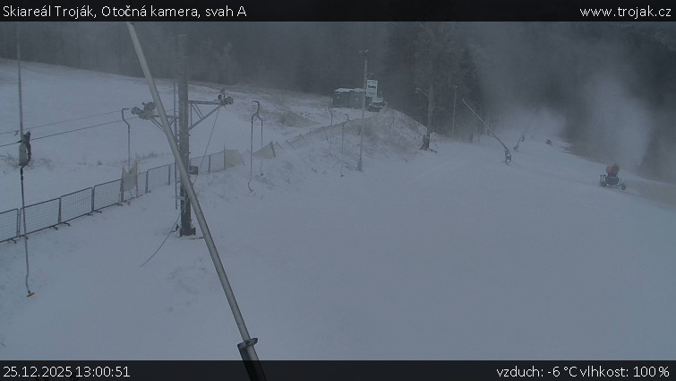 Skiareál Troják - Otočná kamera, svah A - 25.12.2025 v 13:00