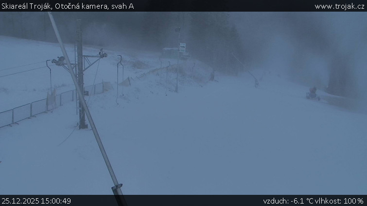 Skiareál Troják - Otočná kamera, svah A - 25.12.2025 v 15:00