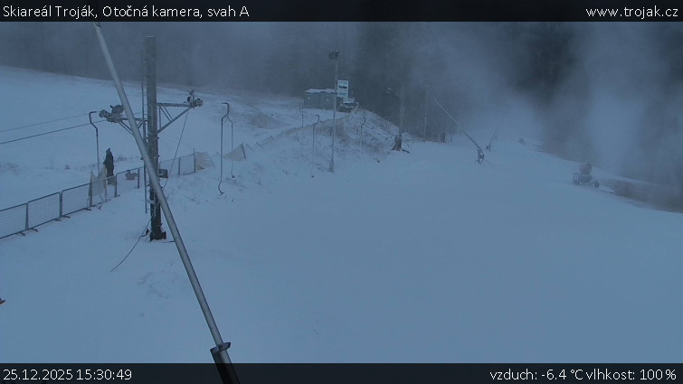Skiareál Troják - Otočná kamera, svah A - 25.12.2025 v 15:30
