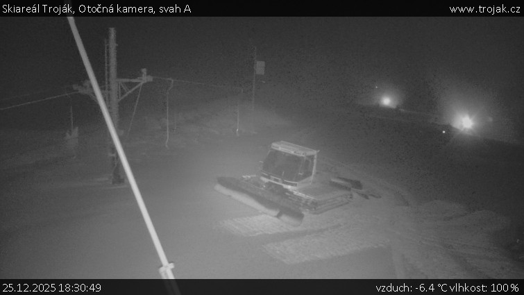 Skiareál Troják - Otočná kamera, svah A - 25.12.2025 v 18:30
