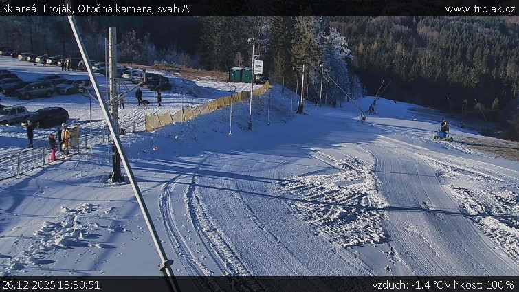 Skiareál Troják - Otočná kamera, svah A - 26.12.2025 v 13:30
