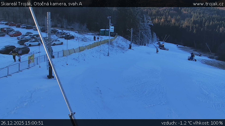 Skiareál Troják - Otočná kamera, svah A - 26.12.2025 v 15:00