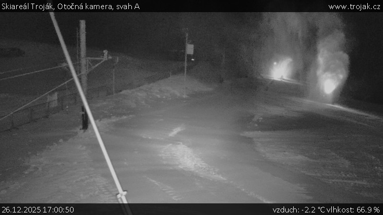 Skiareál Troják - Otočná kamera, svah A - 26.12.2025 v 17:00