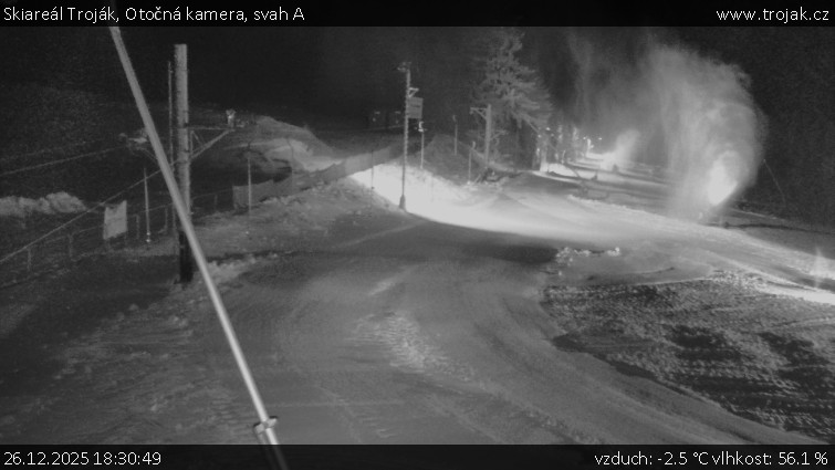 Skiareál Troják - Otočná kamera, svah A - 26.12.2025 v 18:30