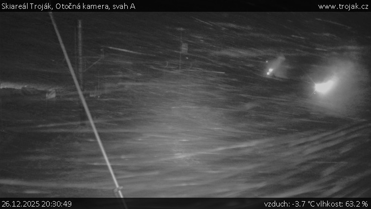 Skiareál Troják - Otočná kamera, svah A - 26.12.2025 v 20:30