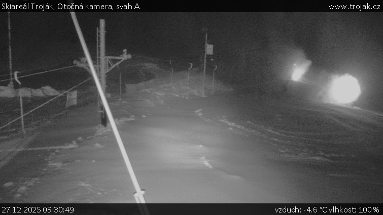 Skiareál Troják - Otočná kamera, svah A - 27.12.2025 v 03:30