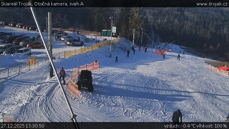 Skiareál Troják - Otočná kamera, svah A - 27.12.2025 v 13:30