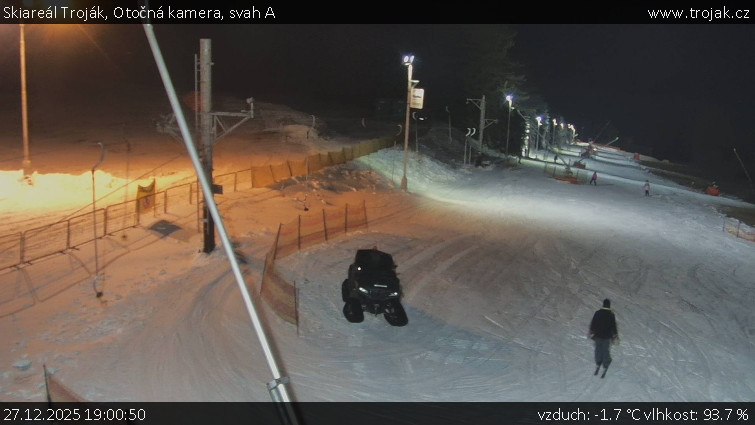 Skiareál Troják - Otočná kamera, svah A - 27.12.2025 v 19:00