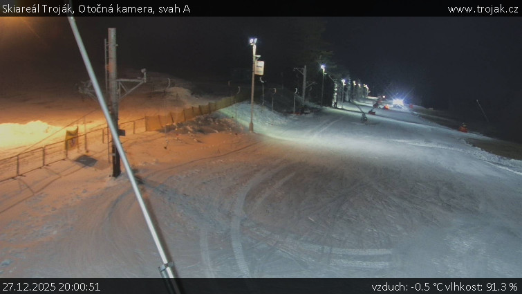 Skiareál Troják - Otočná kamera, svah A - 27.12.2025 v 20:00