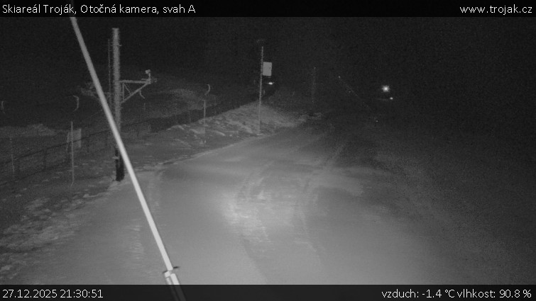 Skiareál Troják - Otočná kamera, svah A - 27.12.2025 v 21:30