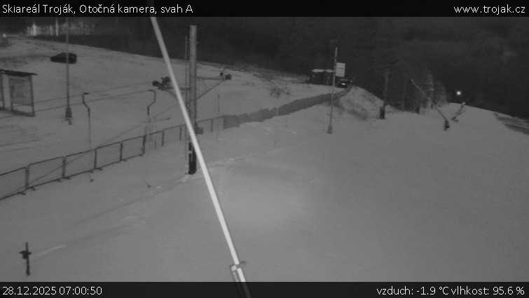 Skiareál Troják - Otočná kamera, svah A - 28.12.2025 v 07:00