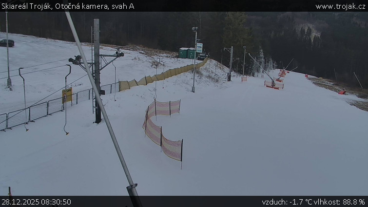 Skiareál Troják - Otočná kamera, svah A - 28.12.2025 v 08:30