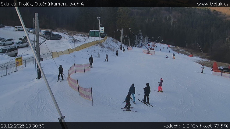 Skiareál Troják - Otočná kamera, svah A - 28.12.2025 v 13:30