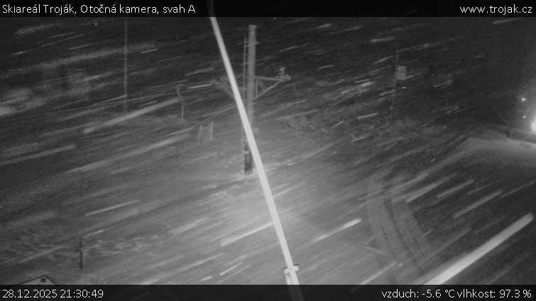 Skiareál Troják - Otočná kamera, svah A - 28.12.2025 v 21:30