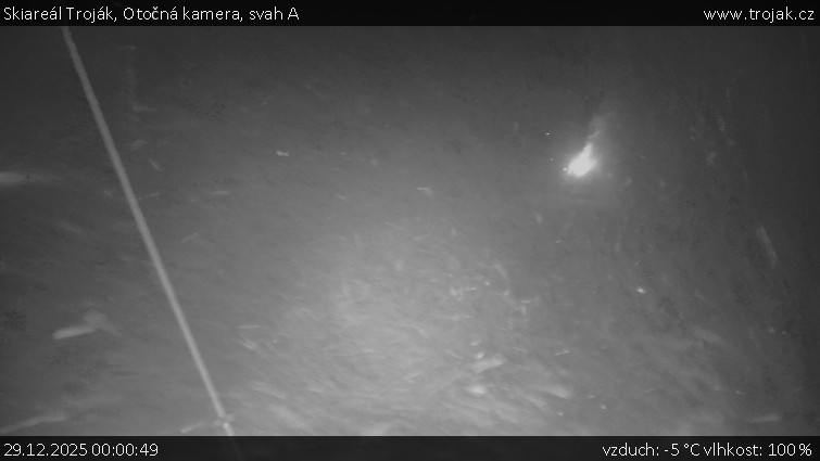 Skiareál Troják - Otočná kamera, svah A - 29.12.2025 v 00:00