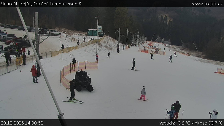 Skiareál Troják - Otočná kamera, svah A - 29.12.2025 v 14:00
