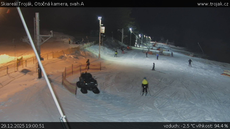 Skiareál Troják - Otočná kamera, svah A - 29.12.2025 v 19:00