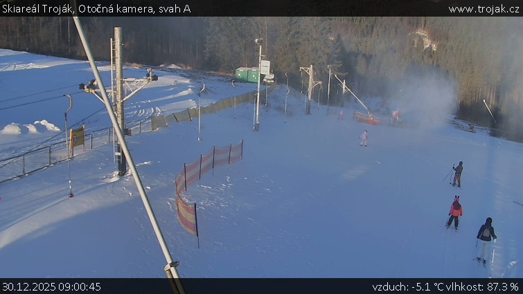 Skiareál Troják - Otočná kamera, svah A - 30.12.2025 v 09:00