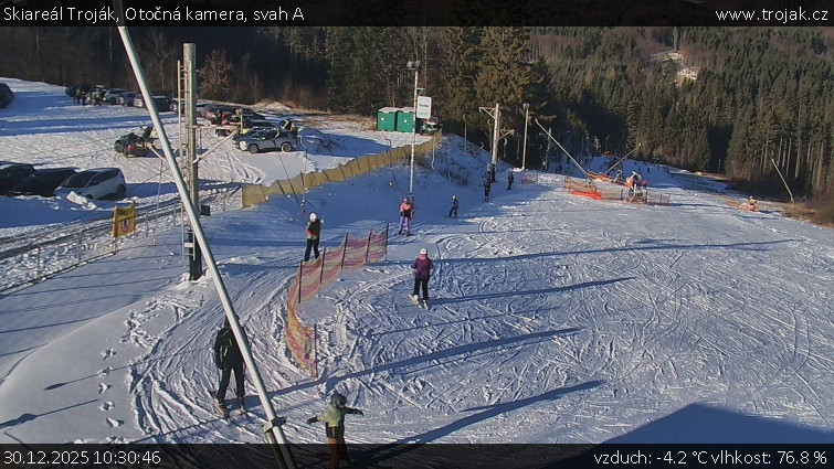 Skiareál Troják - Otočná kamera, svah A - 30.12.2025 v 10:30