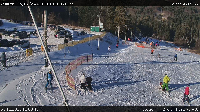 Skiareál Troják - Otočná kamera, svah A - 30.12.2025 v 11:00