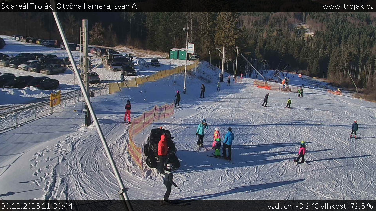 Skiareál Troják - Otočná kamera, svah A - 30.12.2025 v 11:30