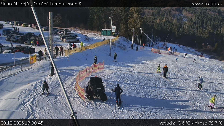 Skiareál Troják - Otočná kamera, svah A - 30.12.2025 v 13:30