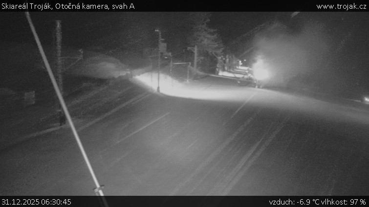 Skiareál Troják - Otočná kamera, svah A - 31.12.2025 v 06:30