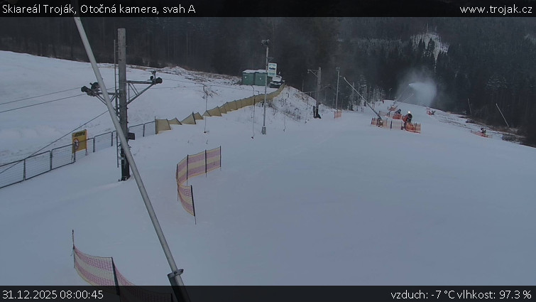 Skiareál Troják - Otočná kamera, svah A - 31.12.2025 v 08:00