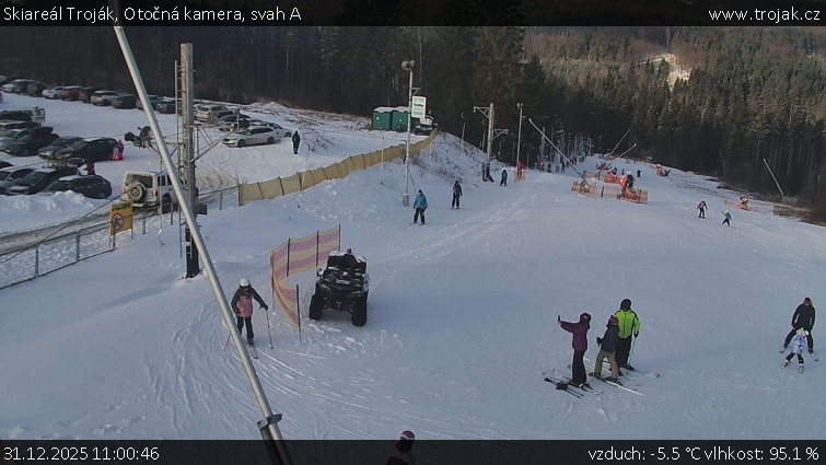 Skiareál Troják - Otočná kamera, svah A - 31.12.2025 v 11:00