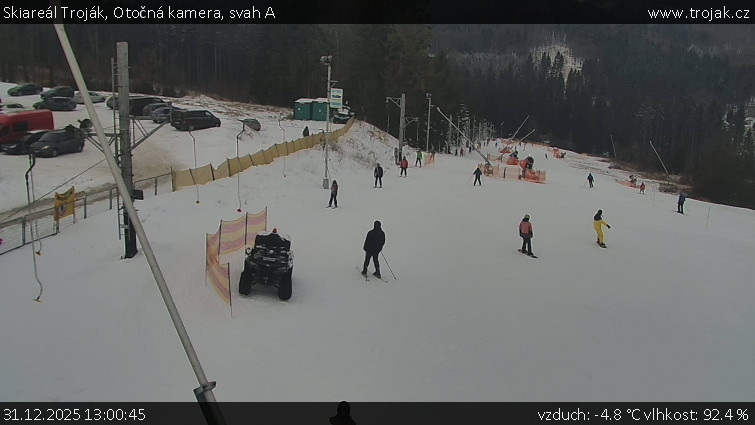 Skiareál Troják - Otočná kamera, svah A - 31.12.2025 v 13:00