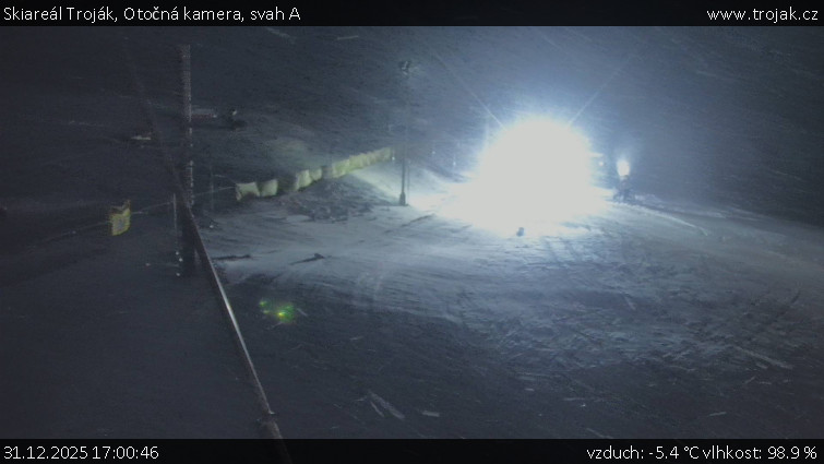 Skiareál Troják - Otočná kamera, svah A - 31.12.2025 v 17:00