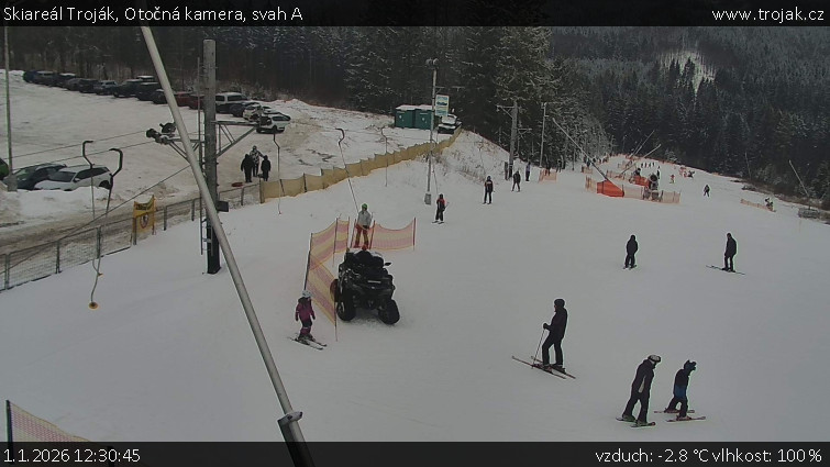 Skiareál Troják - Otočná kamera, svah A - 1.1.2026 v 12:30