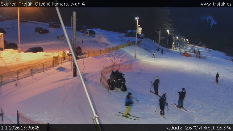 Skiareál Troják - Otočná kamera, svah A - 1.1.2026 v 16:30