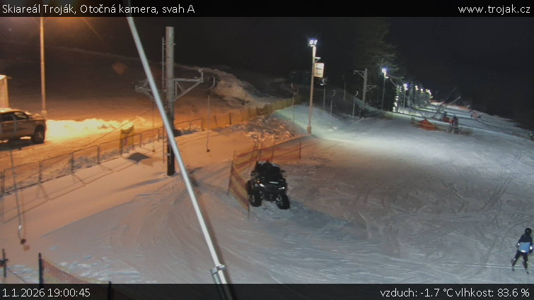 Skiareál Troják - Otočná kamera, svah A - 1.1.2026 v 19:00